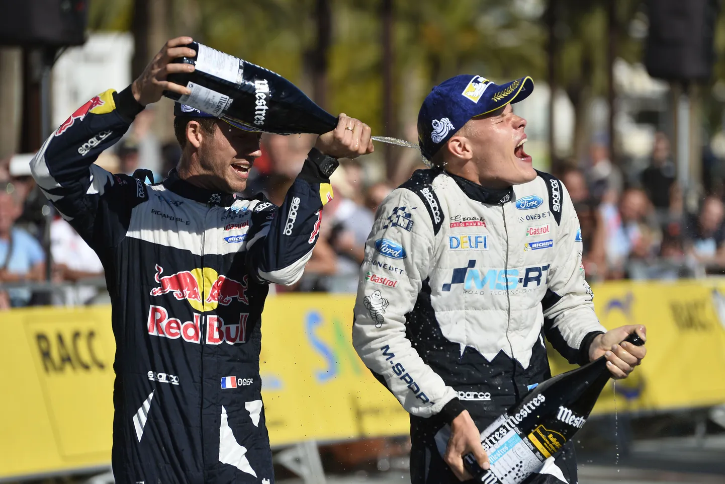 Tommi Mäkinen eelistas palgata Ott Tänaku (paremal), mitte Sebastien Ogieri (vasakul).