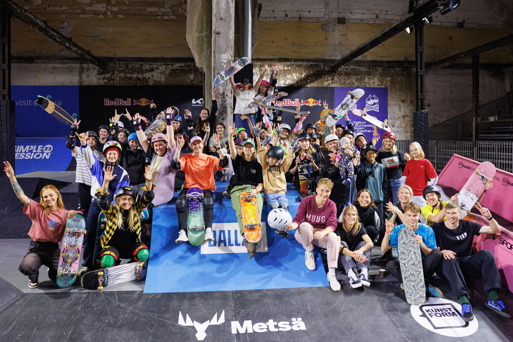Girls Who Ride rulaüritus Simple Sessioni jaoks ehitatud skatepargis Põhjala tehases.