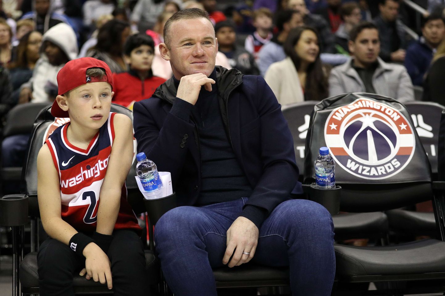 Wayne Rooney pojaga Washington Wizardsi mängul.