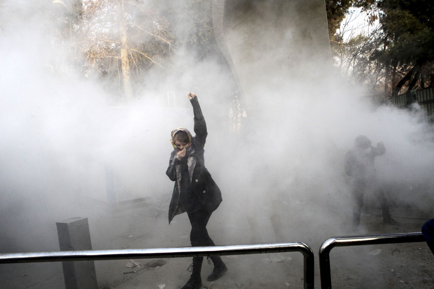Meeleavaldaja Teherani ülikooli juures.