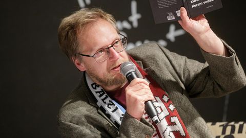 Contra: kas raamatukogu peaks olema ka pesumaja?