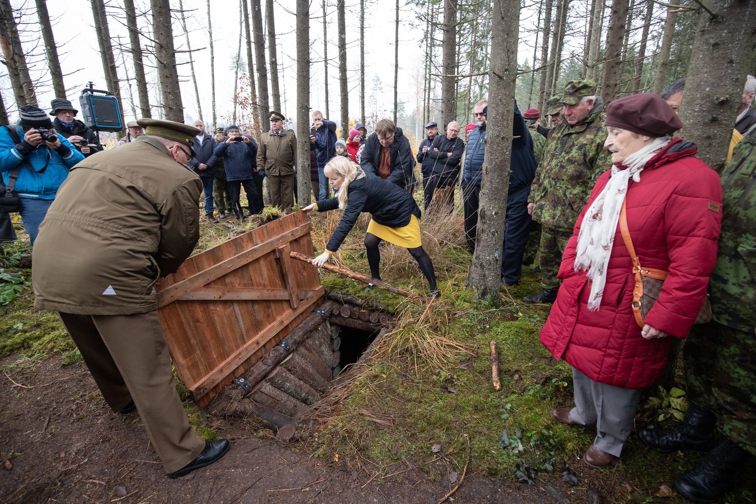 Väike-Maarjas tähistati metsavendluse ajaloo päeva. Väike-Maarja kirikus peeti mälestusteenistus ning Lebaveres taasavati metsavennapunker.