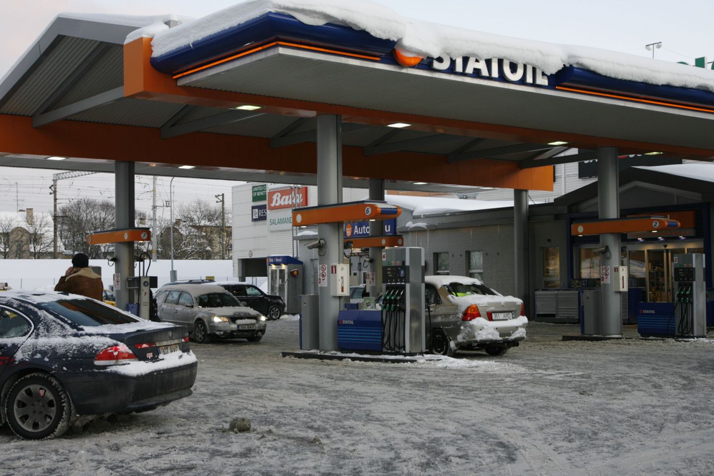 Заправка Statoil. Январь 2010 года.