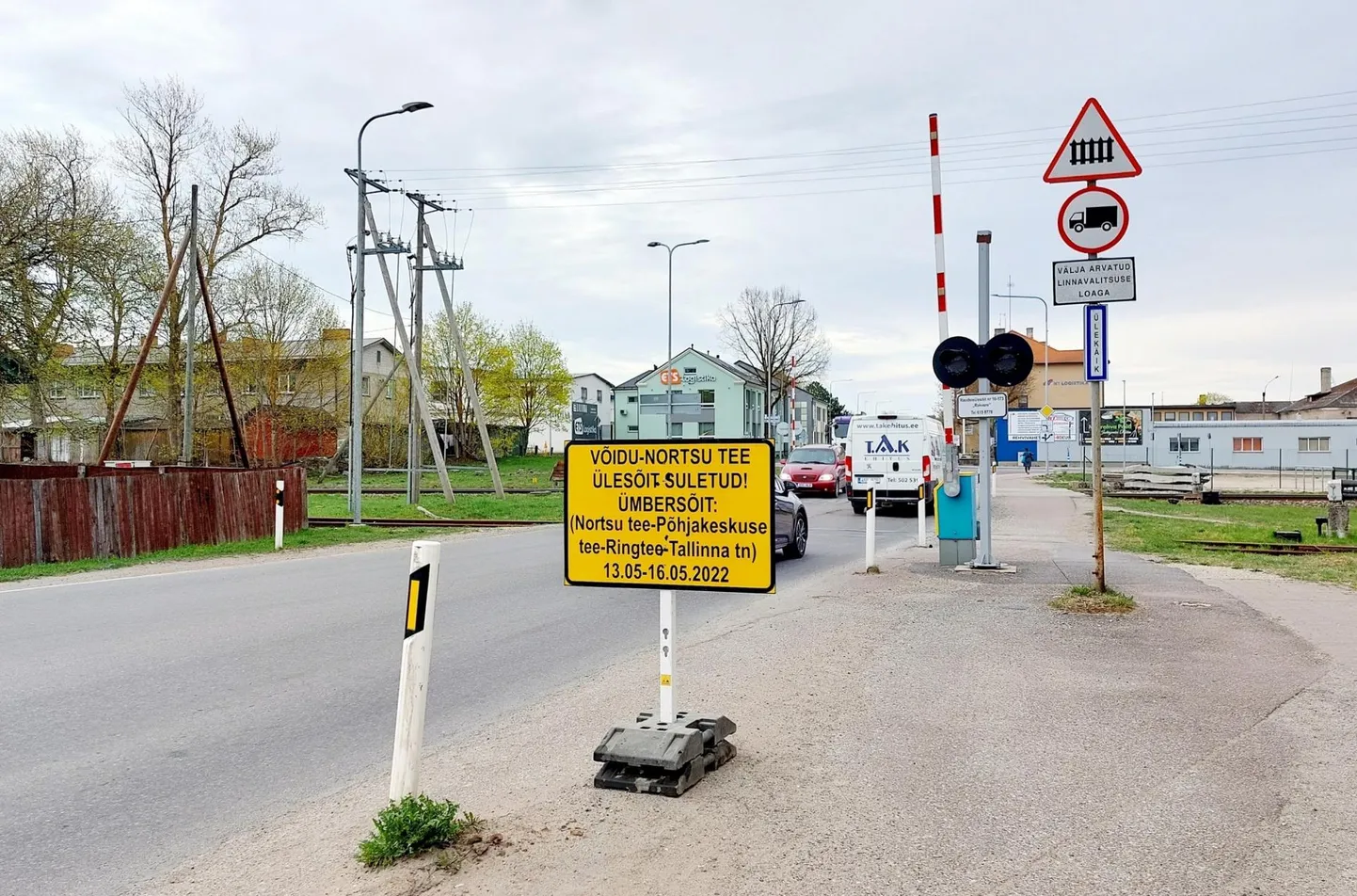 Võidu tänava raudteeülesõit suletakse remondi ajal liiklusele.