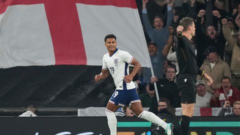 Uzbrucējs Votkinss nepalīdzēs Anglijai spēlē ar Latviju