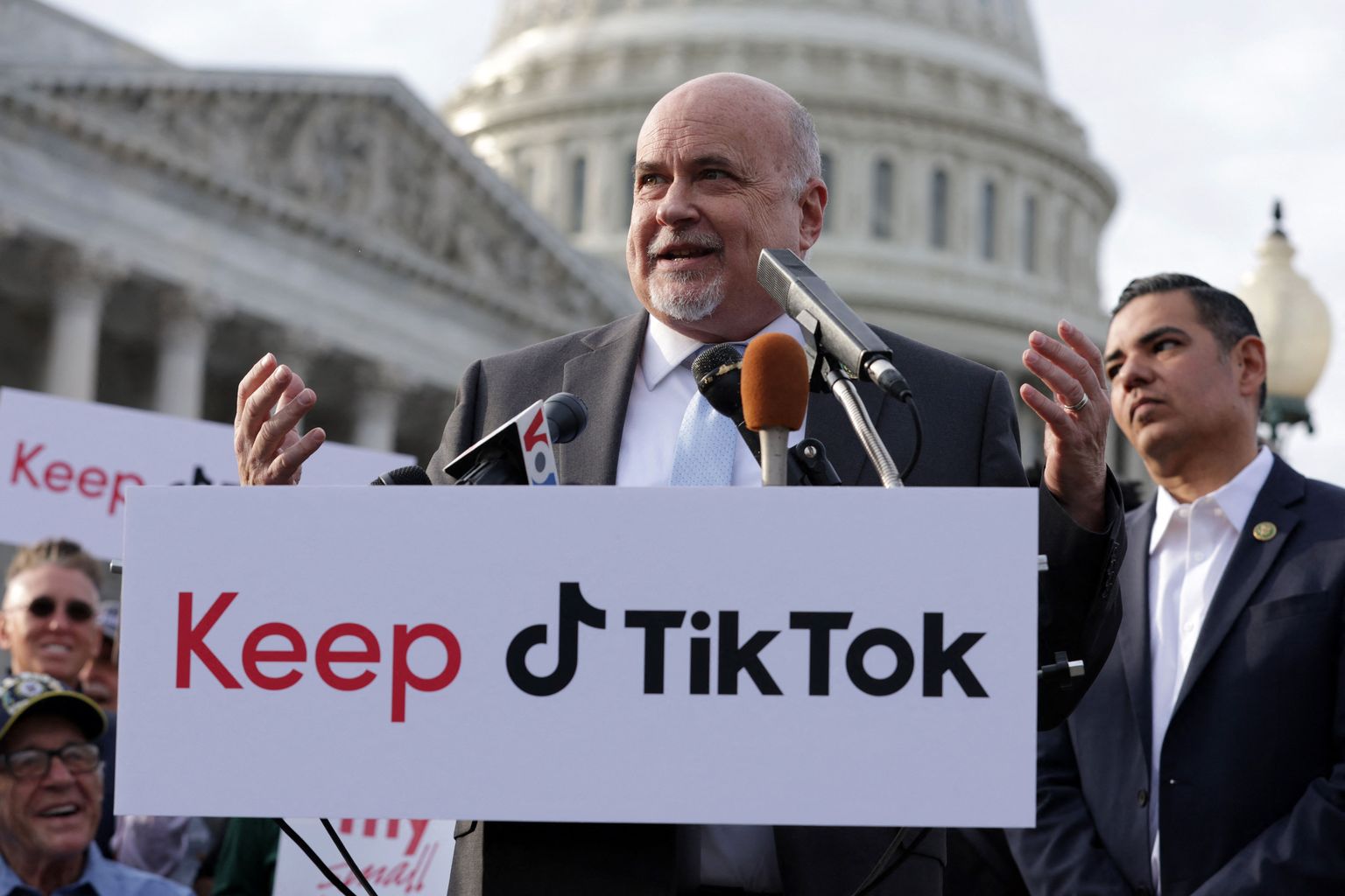 USA demokraadist kongresmen Mark Pocan oli üks TikToki toetusmeeleavaldusel kõnelenud poliitikutest, kes kolmapäeval Washingtonis üles astus.