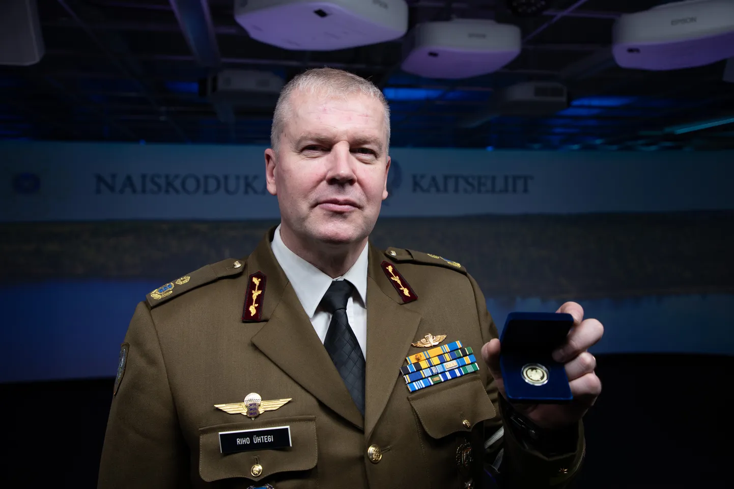 Kaitseliidu ülem brigaadikindral Riho Ühtegi algatusel autasustakse 2020. aasta silmapaistvate tegude eest tublimaid kaitseliitlasi kaitseliidu kuldmündiga.