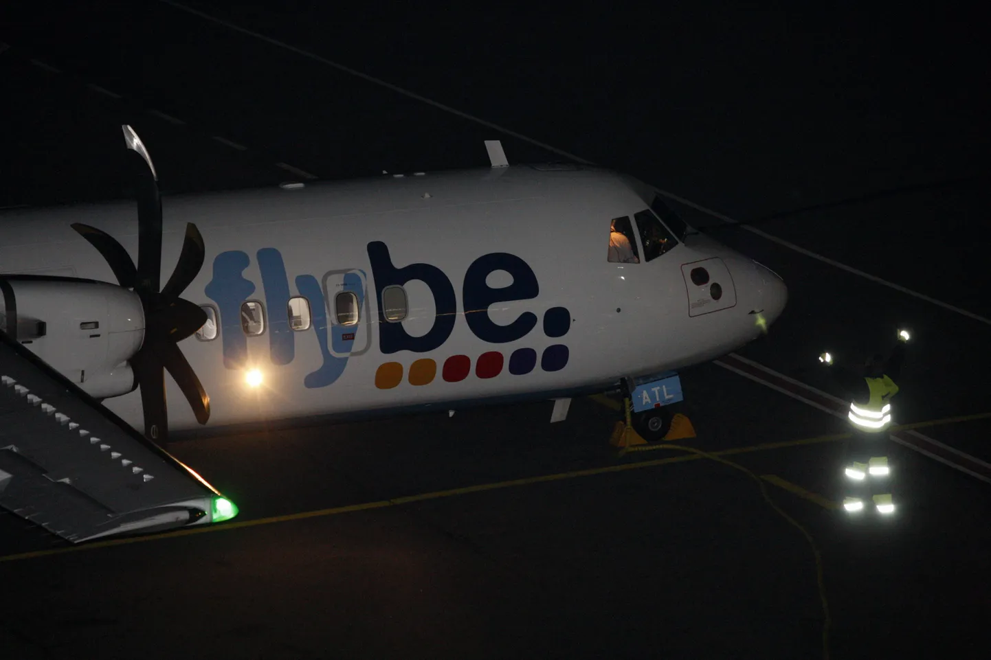 Flybe esimene maandumine Tartus. Firma alustas Helsingi-Tartu regulaarlendudega.
