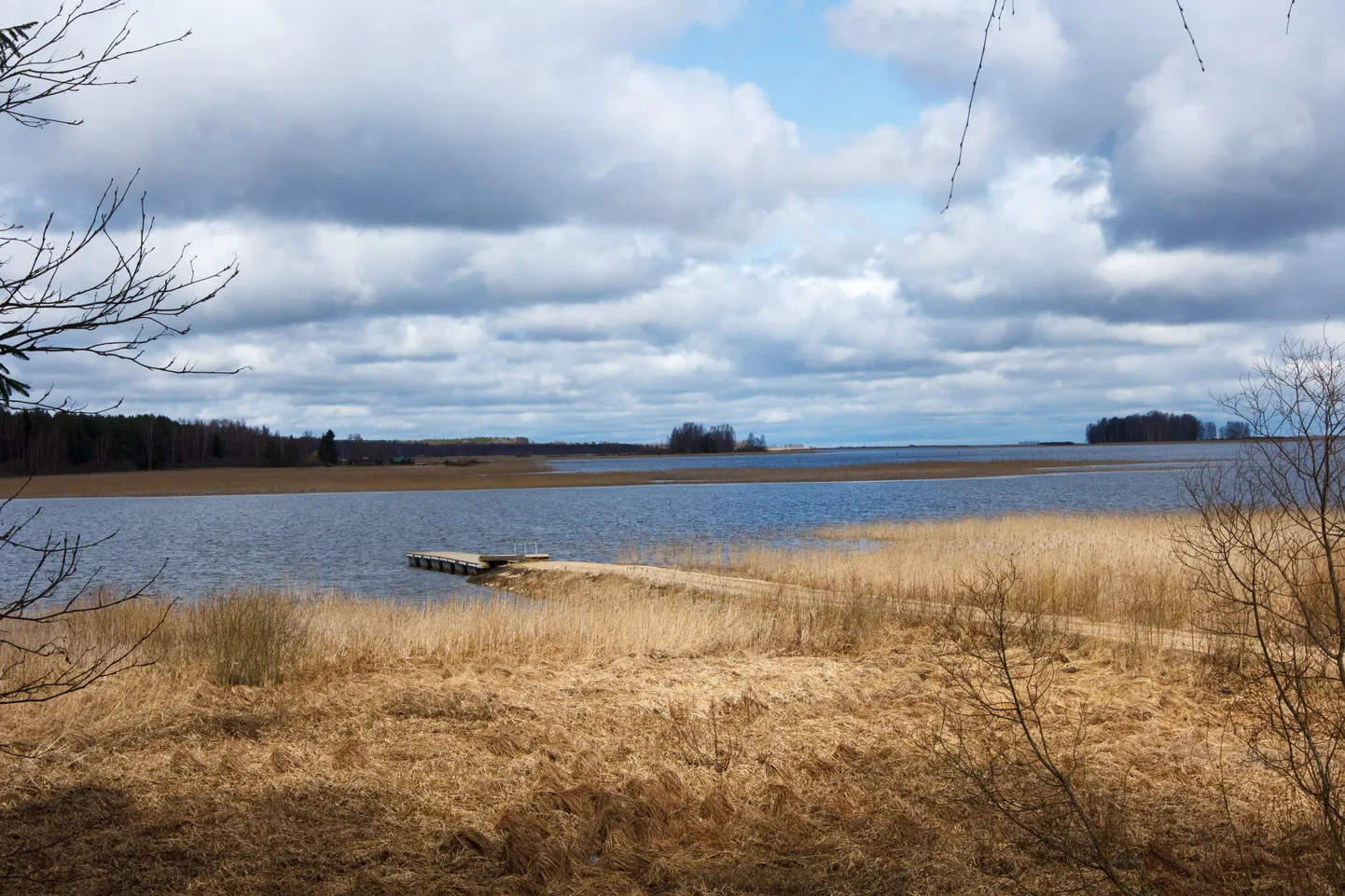 Võrtsjärv on läbi aegade pakkunud külaelanikele tööd ja toidukõrvast – aga ka silmailu.