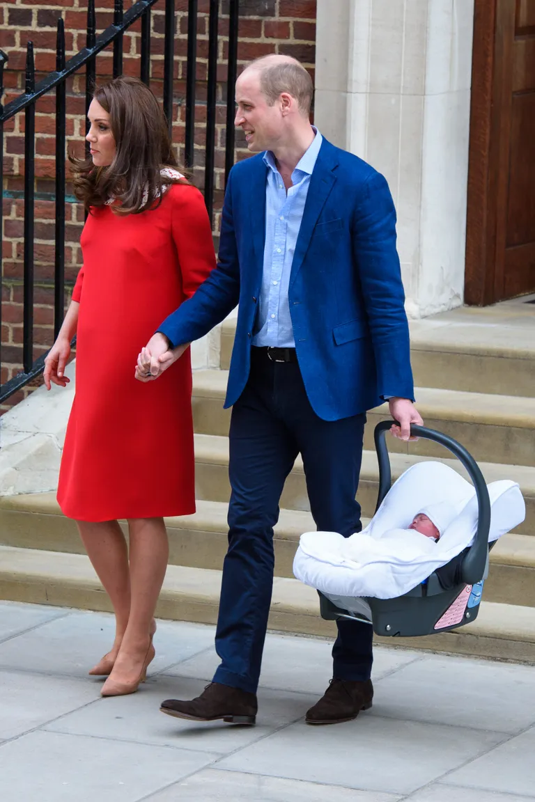 Cambridge'i hertsoginna Catherine, prints William ja nende uus poeg
