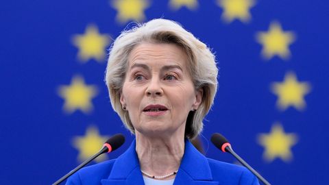 Eiropai jāreaģē uz Krievijas hibrīdo karadarbību, paziņo Leiena