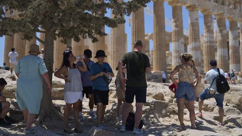 Grčija uvedla izredne ukrepe zaradi vročinskega vala