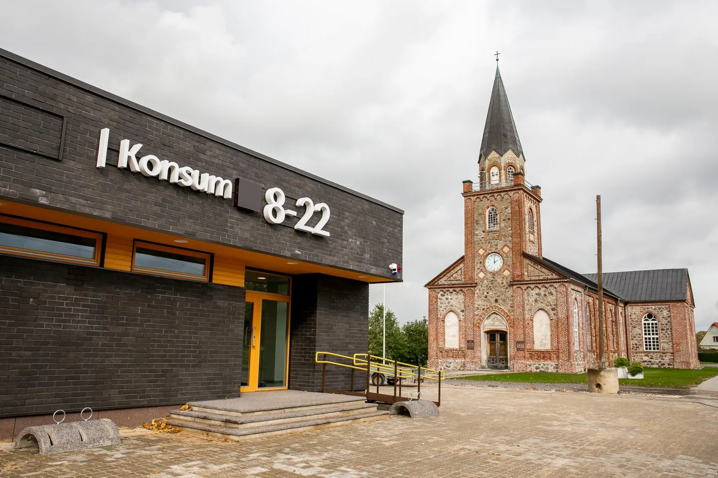 Avaramaks ehitatud Tori toidupoe välisilme on tundmatuseni muutunud.