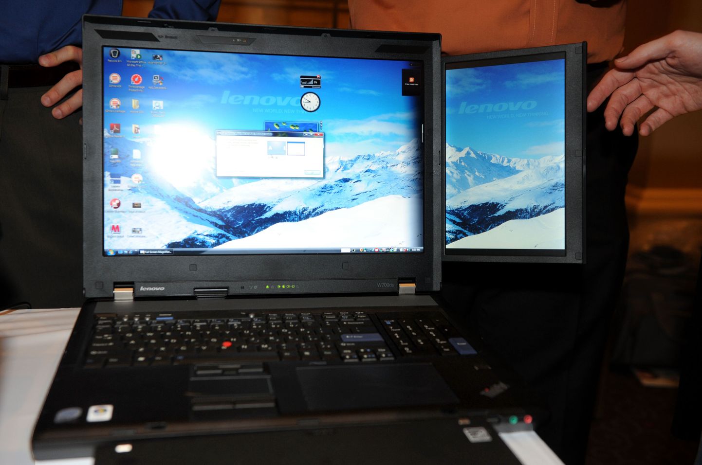 Lenovo topeltekraaniga sülearvuti Thinkpad W700ds.