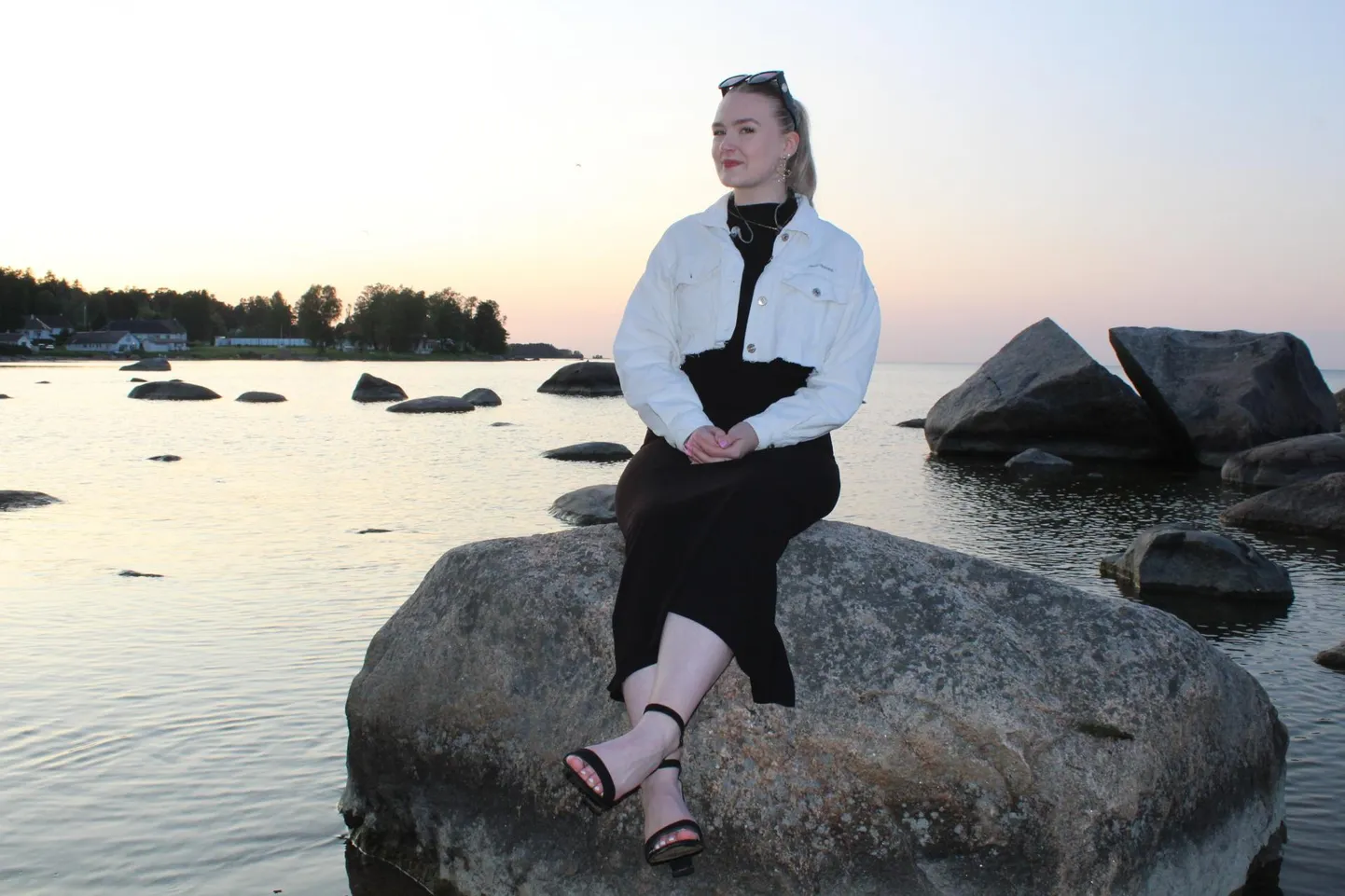 Margareth Mürk 14. juuni õhtul Käsmu rannas.
