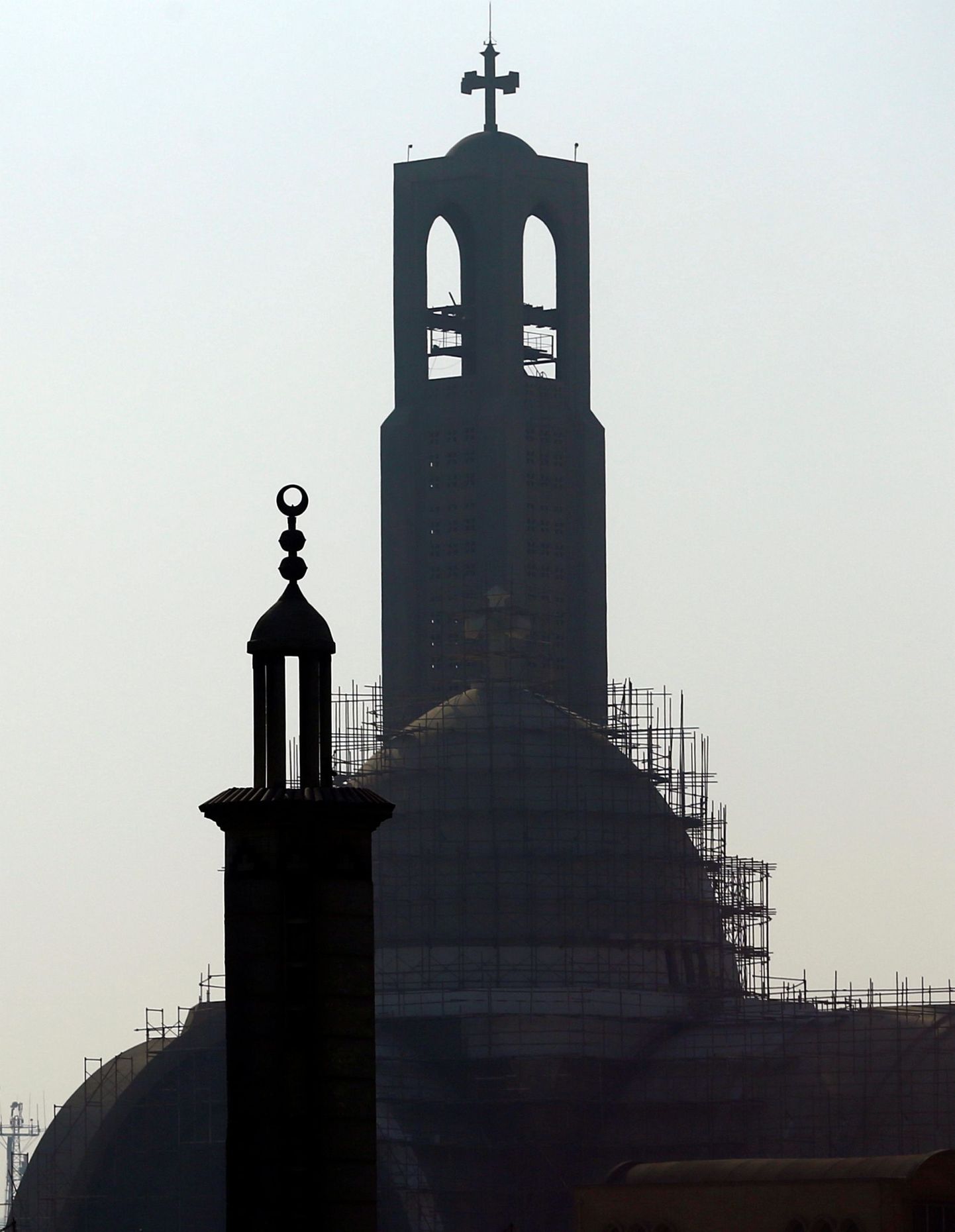 Mošee minarett ja kirikutorn Egiptuses