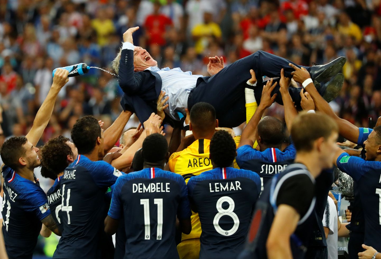 Kolm aastat tagasi kandsid prantslased peatreenerit Didier Deschampsi kätel.