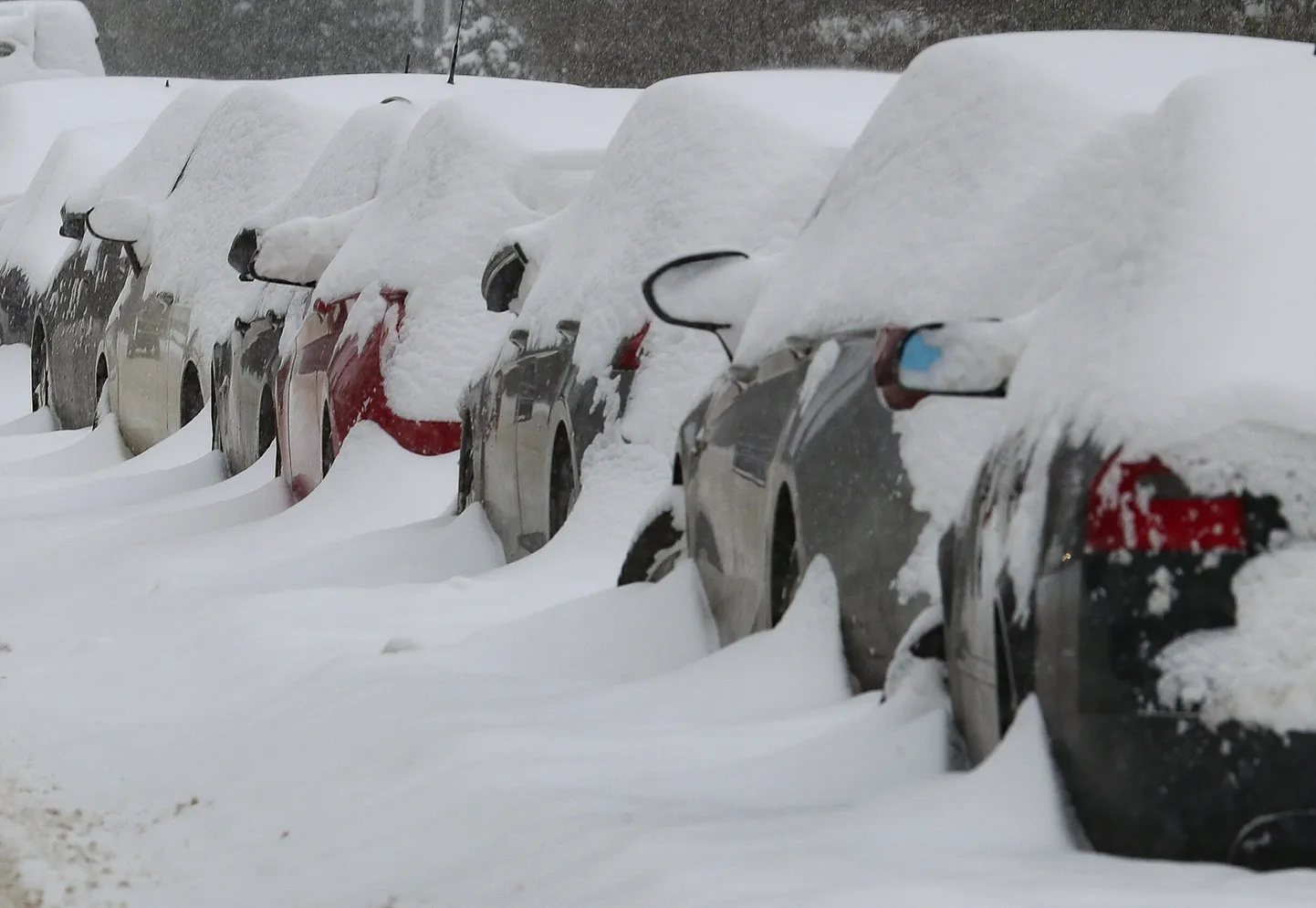 Lume alla mattunud autod Saksamaal. Foto on illustreeriv.