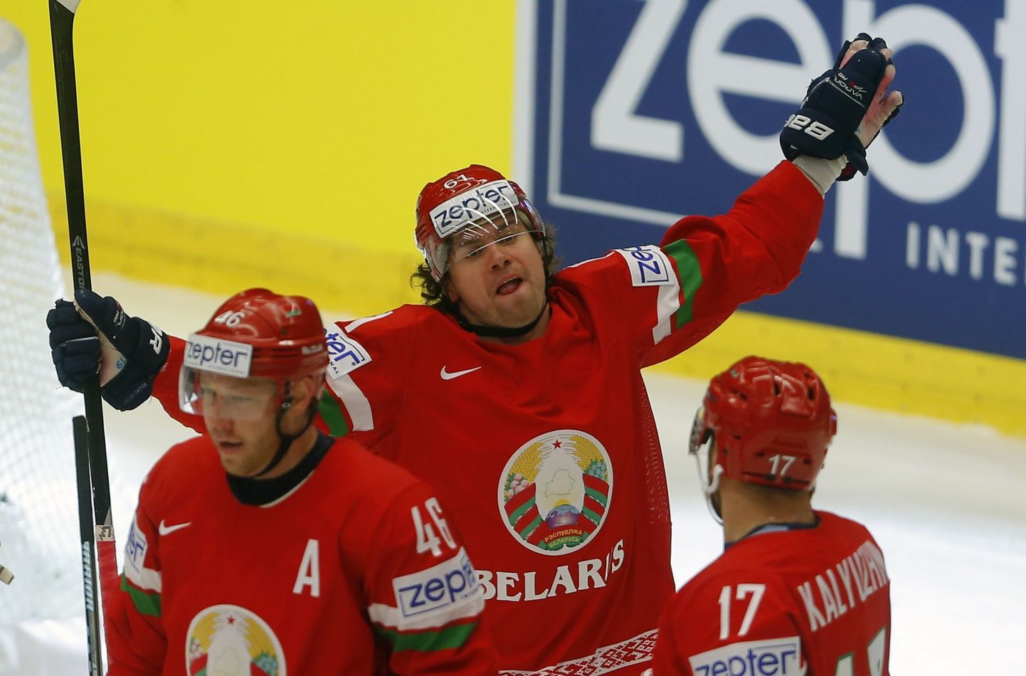 Хоккеисты сборной Белоруссии в матче с Норвегией.