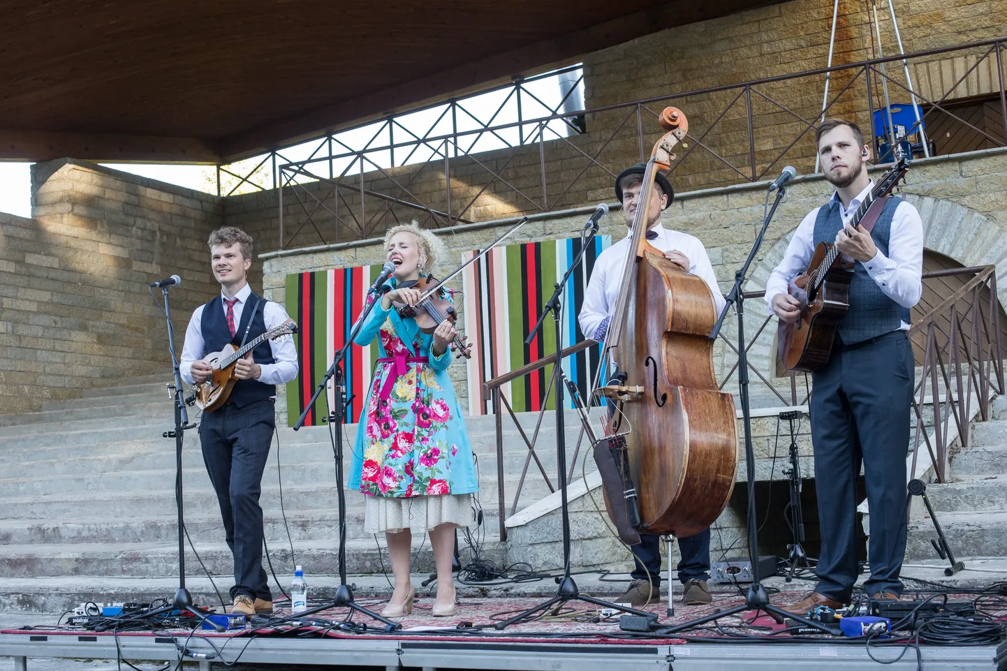 Ansamblit Curly Strings on laupäeval võimalik Ida-Virumaal kuulata koguni kahes kohas: esmalt Lüganusel ja seejärel Rannapungerjal.