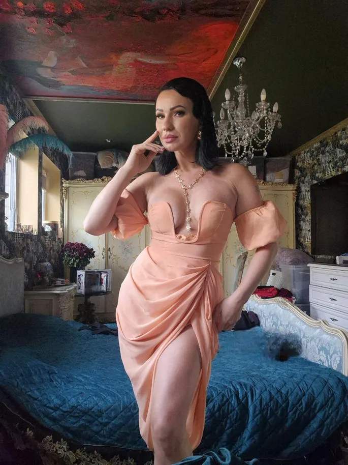 Свингерлердің қатысуымен орыс тіліндегі порно