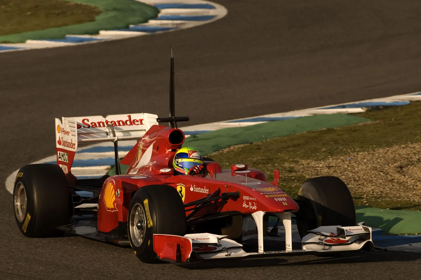 Felipe Massa Jerezi ringrajal.