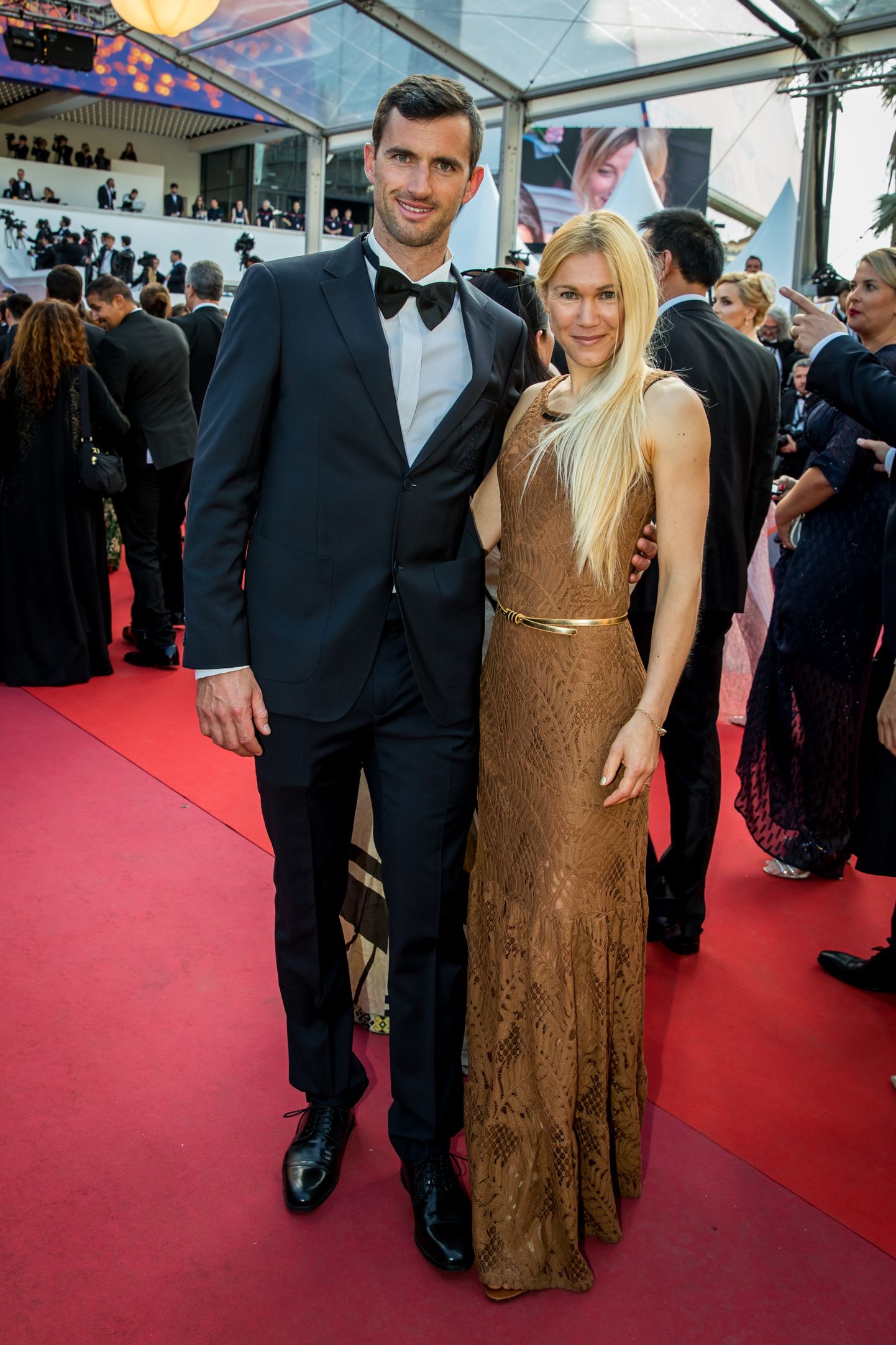 Kadri Vaultier ja Pierre Vaultier Cannes'i filmifestivali lõpufilmi punasel vaibal.