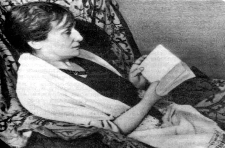 Анна Ахматова: несколько лет до роковой встречи