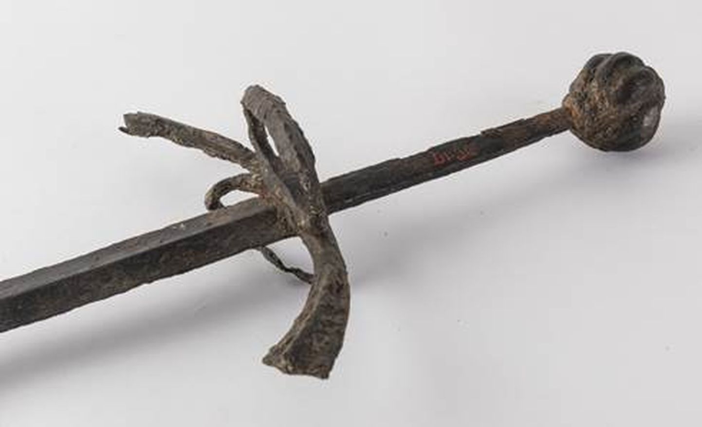 Pooleteisekäemõõga (R 1792) katke 16. sajandi I poolest.