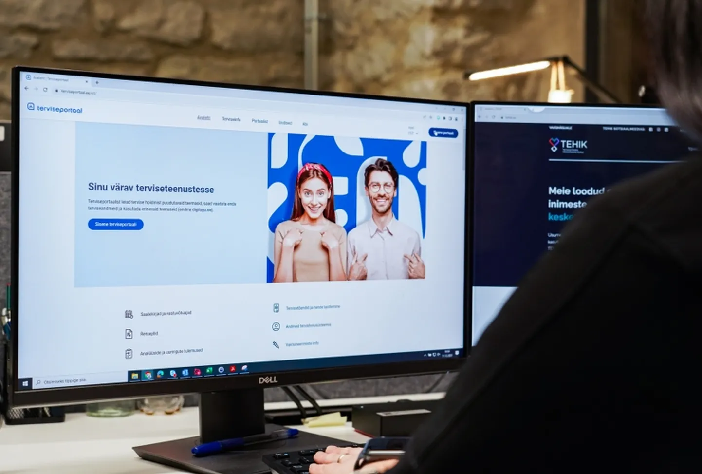 Terviseportaali ja TEHIKu veebileheküljed. Pilt on illustreeriv.