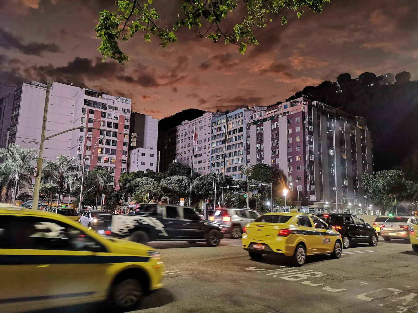 Rio de Janeiro märtsiõhtul: õhus on varasügise hõngu.