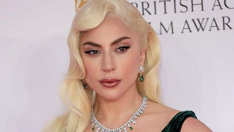 «Olen väga elevil!» Laulja Lady Gaga sai esmakordselt emaks