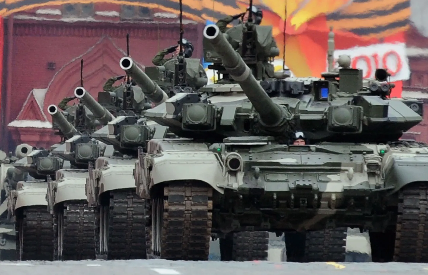 T-90 tankid 2010. aasta mais Moskva Punasel väljakul.