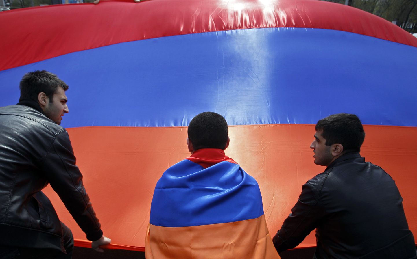Armeenlased lipuga.