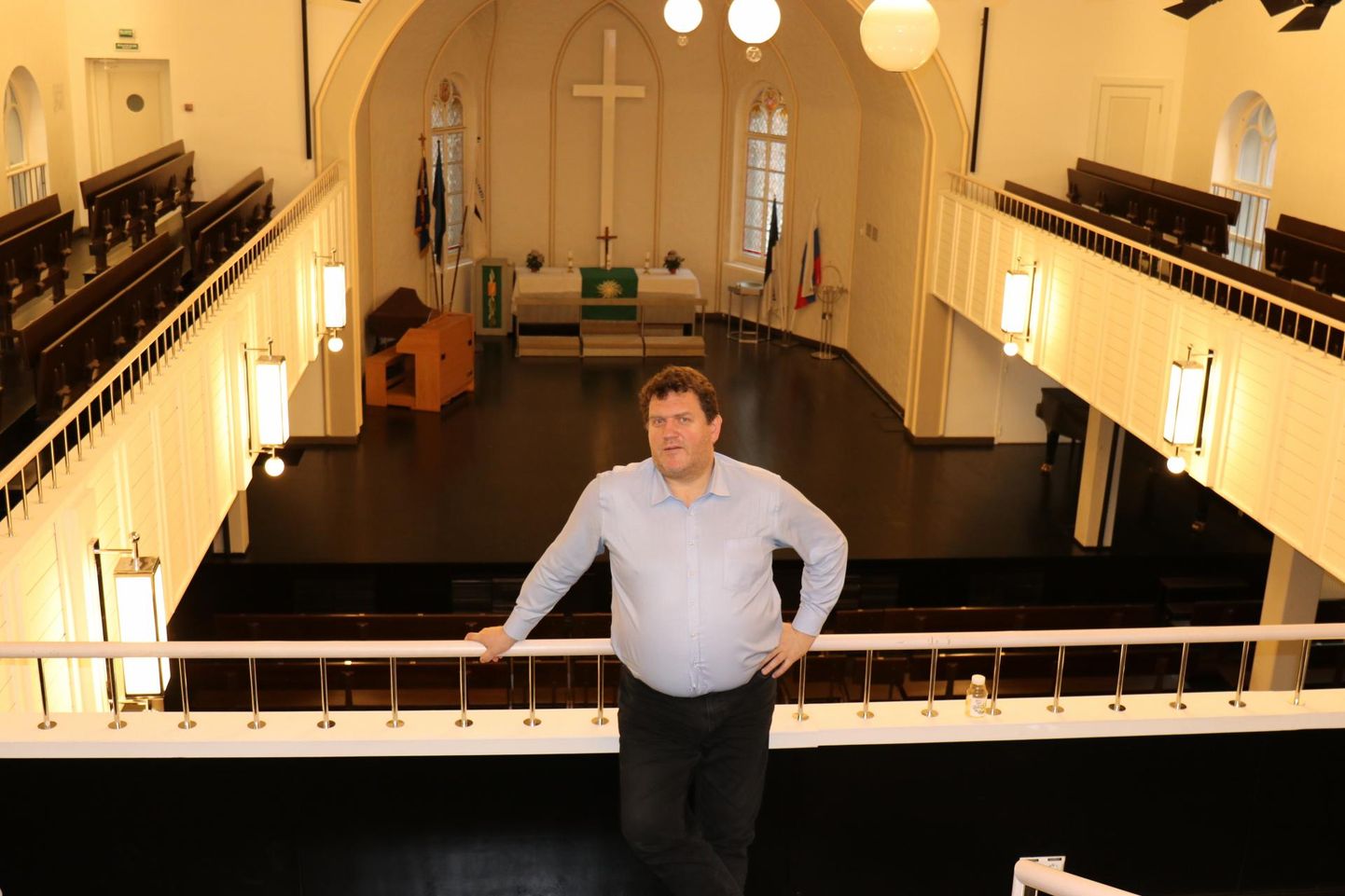 Oma nooruspõlve linna naasnud Jüri Leiten (53) on alates veebruarist Eesti Kontserdi Peterburi Jaani kiriku kontserdisaali juht ja omamoodi eesti kultuuri suursaadik Euroopa suuruselt kolmandas linnas.