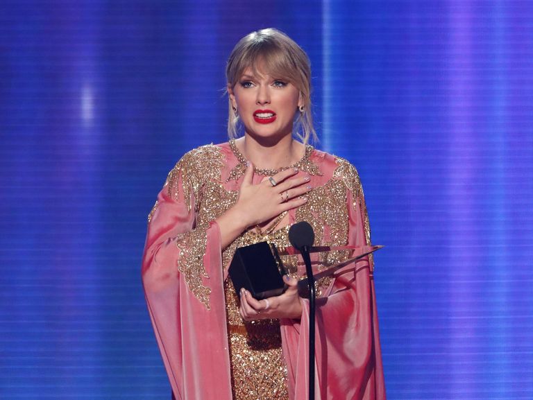 Taylor Swift napsas Ameerika muusikaauhindadelt kuus võitu. Popstaaril on nüüdseks kokku 29 Ameerika muusikaauhinda.