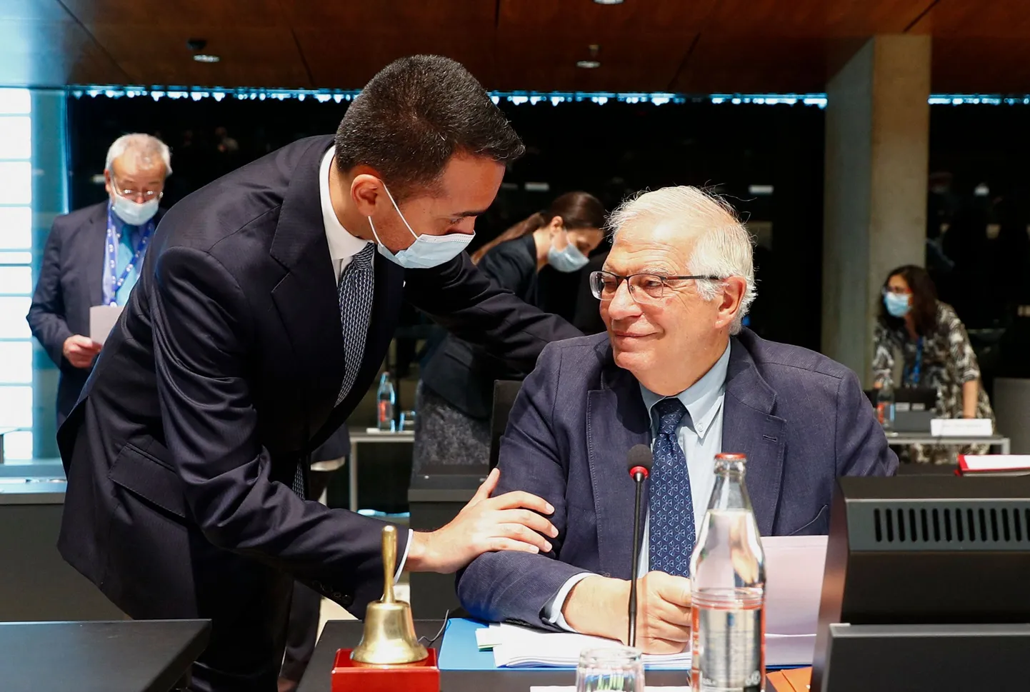 Itaalia välisminister Luigi Di Maio  tänasel välimisnistrite kohtuminsel Josep Borrelliga rääkimas.