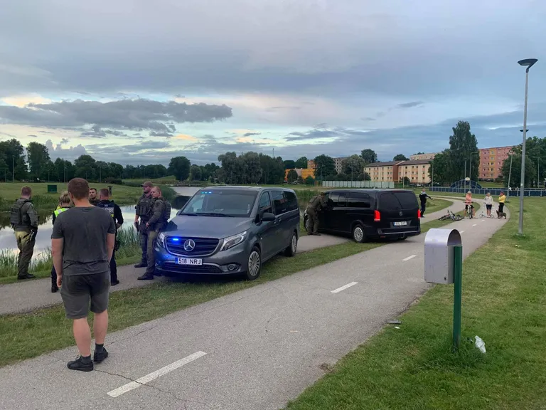 Valgas uppus mees Pedeli jõkke.