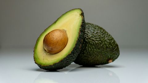 Avocado trees can change their sex: How they do it and why it's necessary