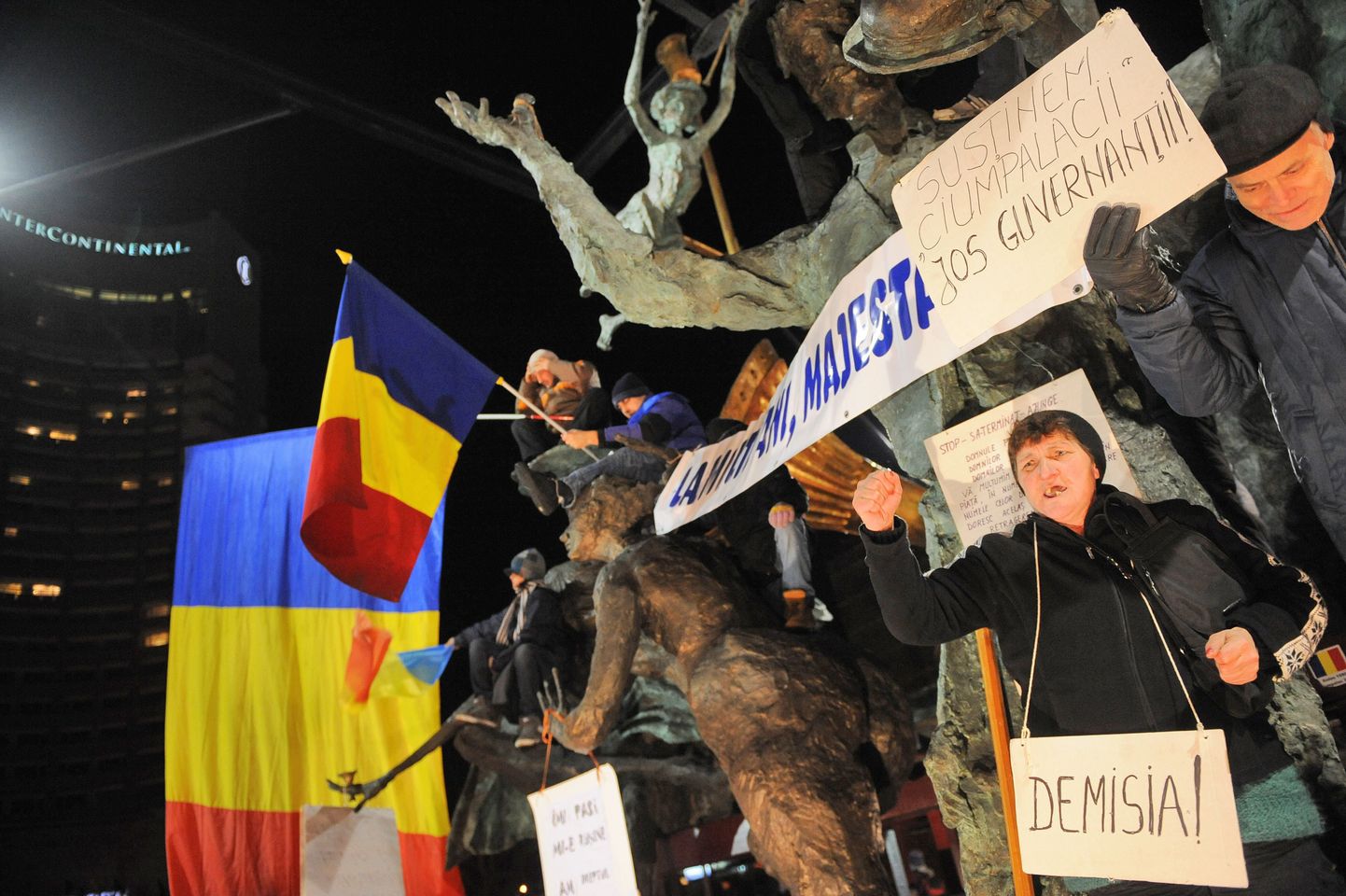 Демонстрация протеста против мер экономии в Бухаресте 22 января.