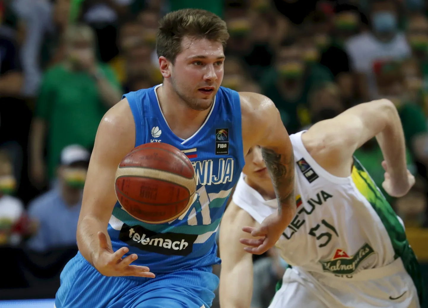 Slovēnijas basketbola izlase izcīna uzvaru.