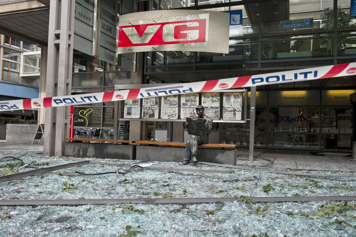 Главное здание норвежской газеты VG в Осло после взрыва
