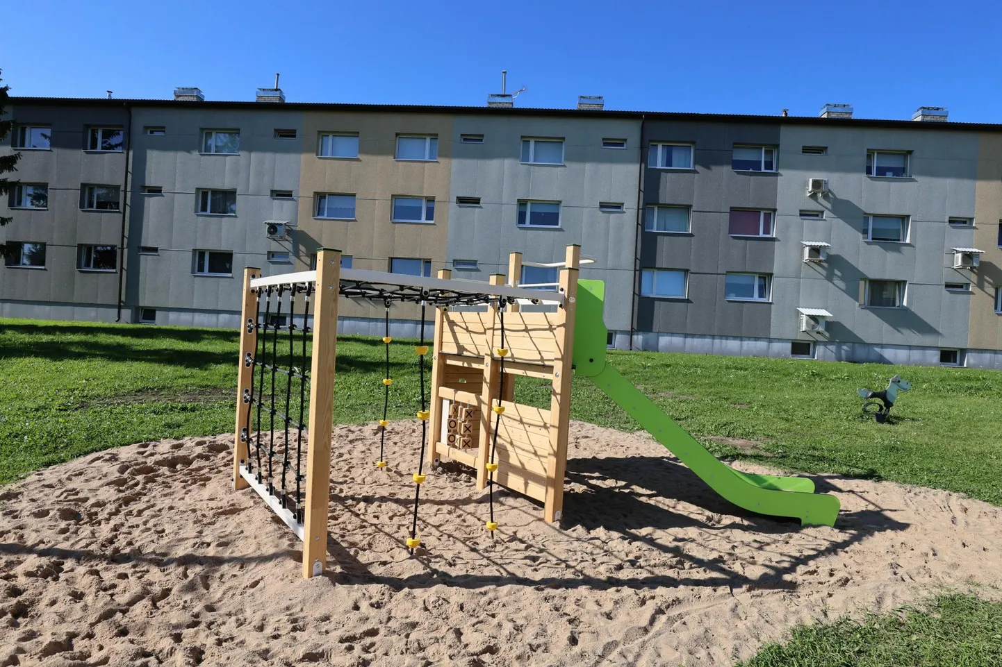 Kaasava eelarve abil rajatud ronimisala Lepnal.
