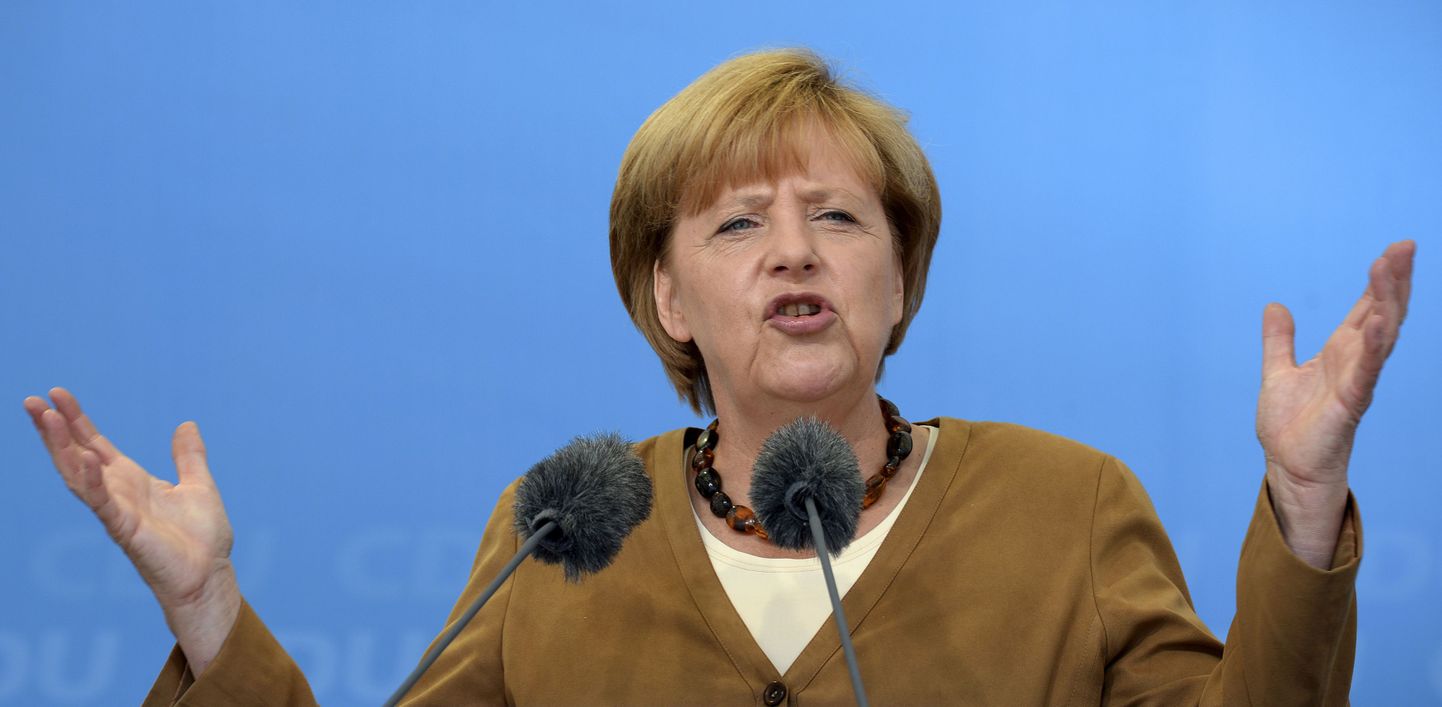 Ангела Меркель первой из канцлеров Германии посетила мемориал на месте нацистского концлагеря в Дахау.
