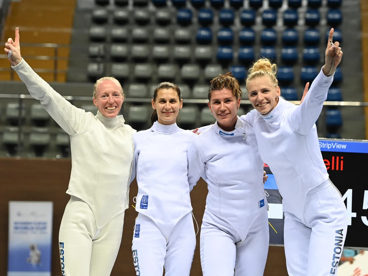 Eesti epeenaiskond: Nelli Differt (vasakult), Irina Embrich, Julia Beljajeva ja Katrina Lehis.