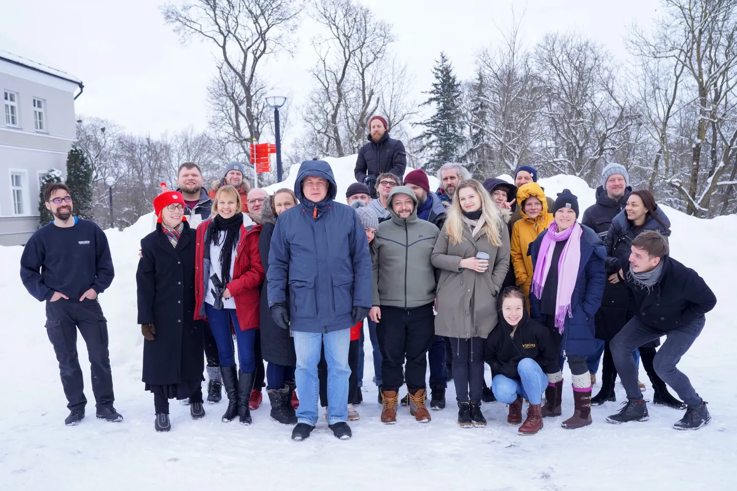 Rakvere Teatris koguneti seiklusliku suvelavastuse „Robin Hood” teksti esimeseks lugemiseks.