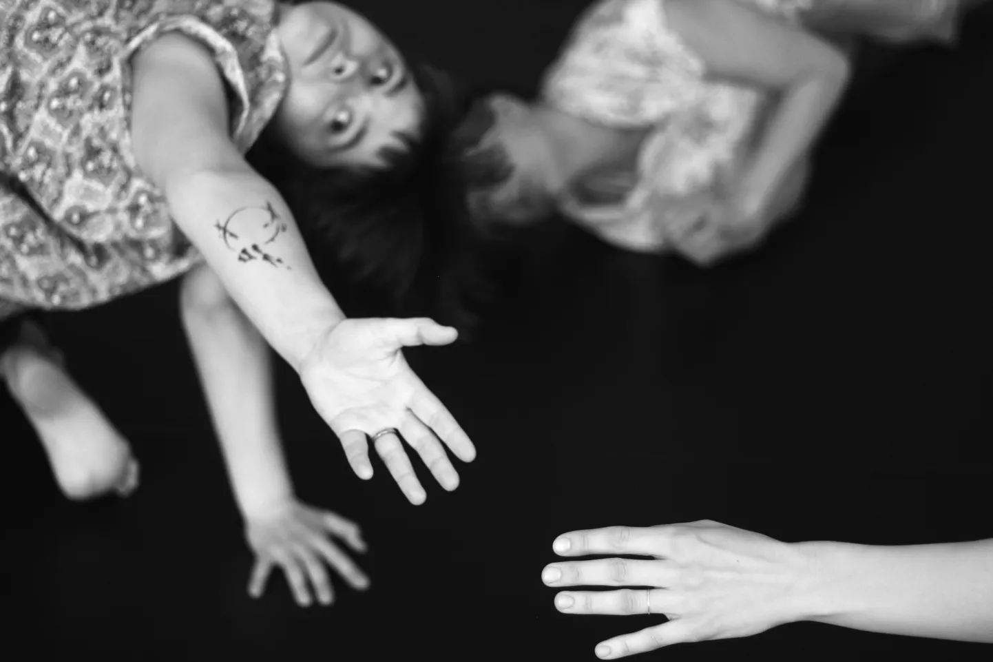 TantsuRUUMi residentide Christin Tauli, Joanna Kalmu, Madli Pavese ja Rūta Pakalnese aka dream dancers tantsulavastuse esietendus Eesti Tantsuagentuuri teatrisaalis toimub 11.juunil.