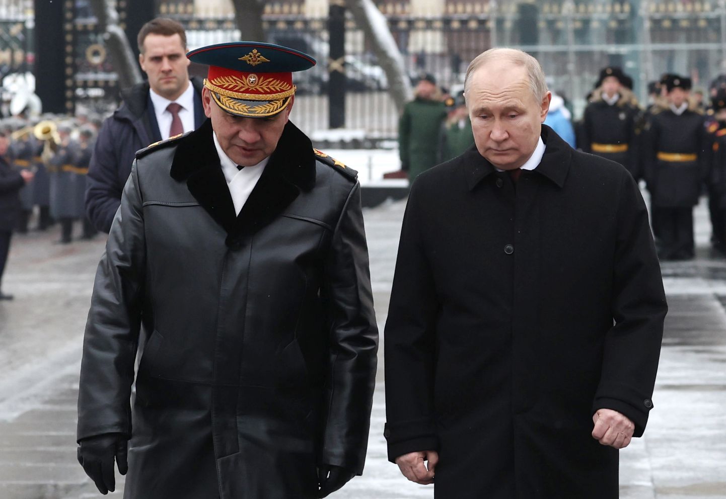 Министр обороны РФ Сергей Шойгу и Владимир Путин.