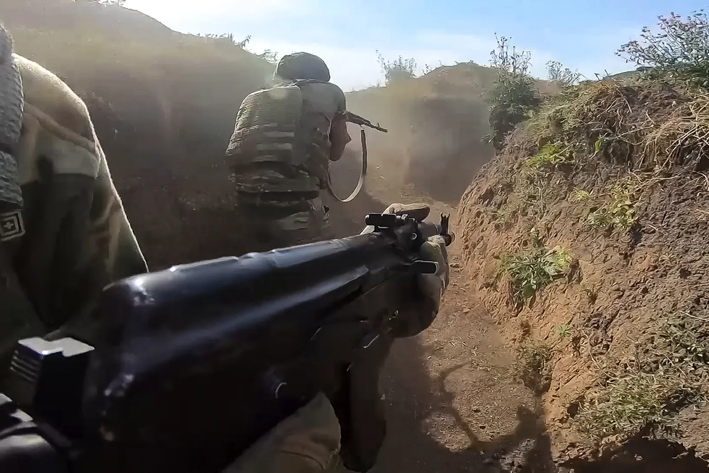 Initsiatiiv püsib kindlalt Vene armee käes ja pealetung Donbassi lõunaosas põhjustab Ukraina vägede jaoks suuri probleeme.