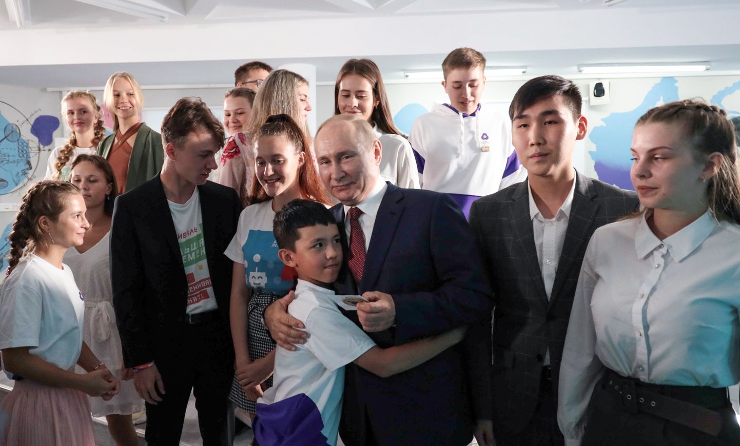 Putin oli eile külas Vladivostoki lastekeskuses.